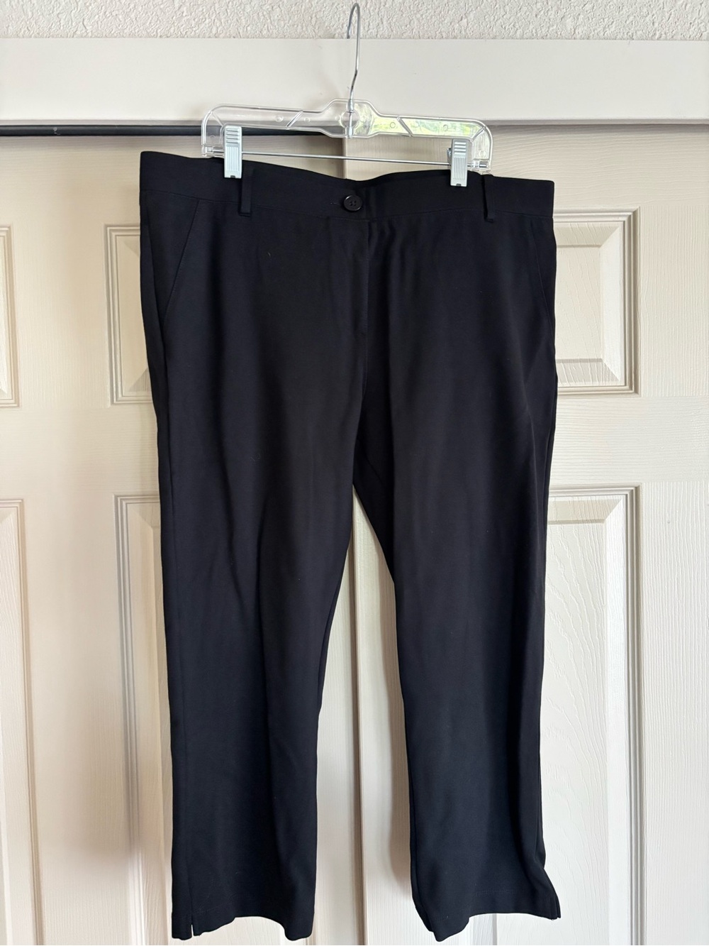 Betabrand stretchy capri black in XL